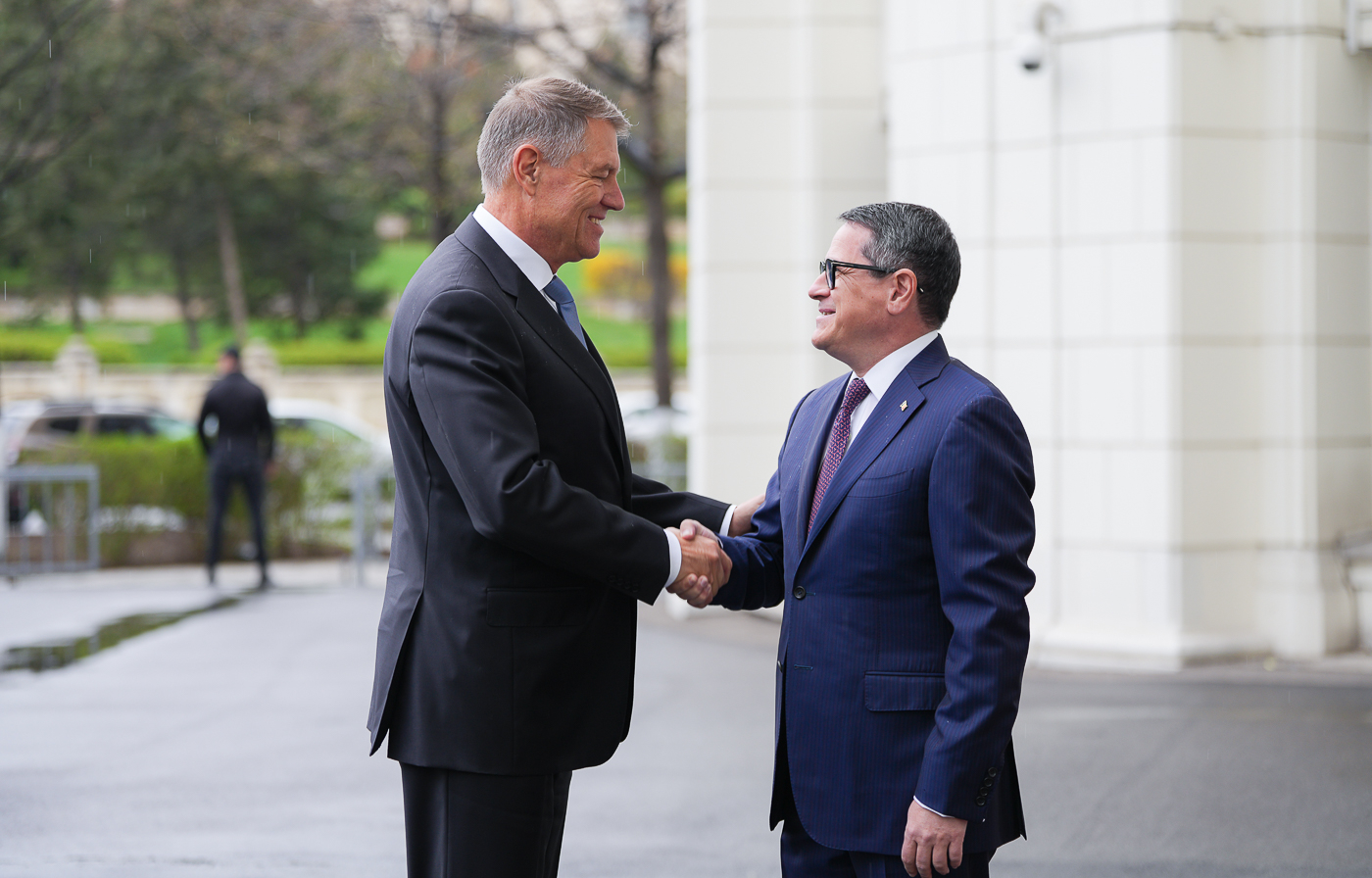 Iohannis, întrebat de ce a demisionat Hellvig de la conducerea SRI: Din motive personale. Voi face o propunere, dar necesită timp