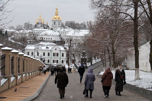 Călugării de la Lavra Pecerska din Kiev refuză să părăsească mănăstirea. Biserica Ortodoxă Ucraineană contestă în justiţie evacuarea