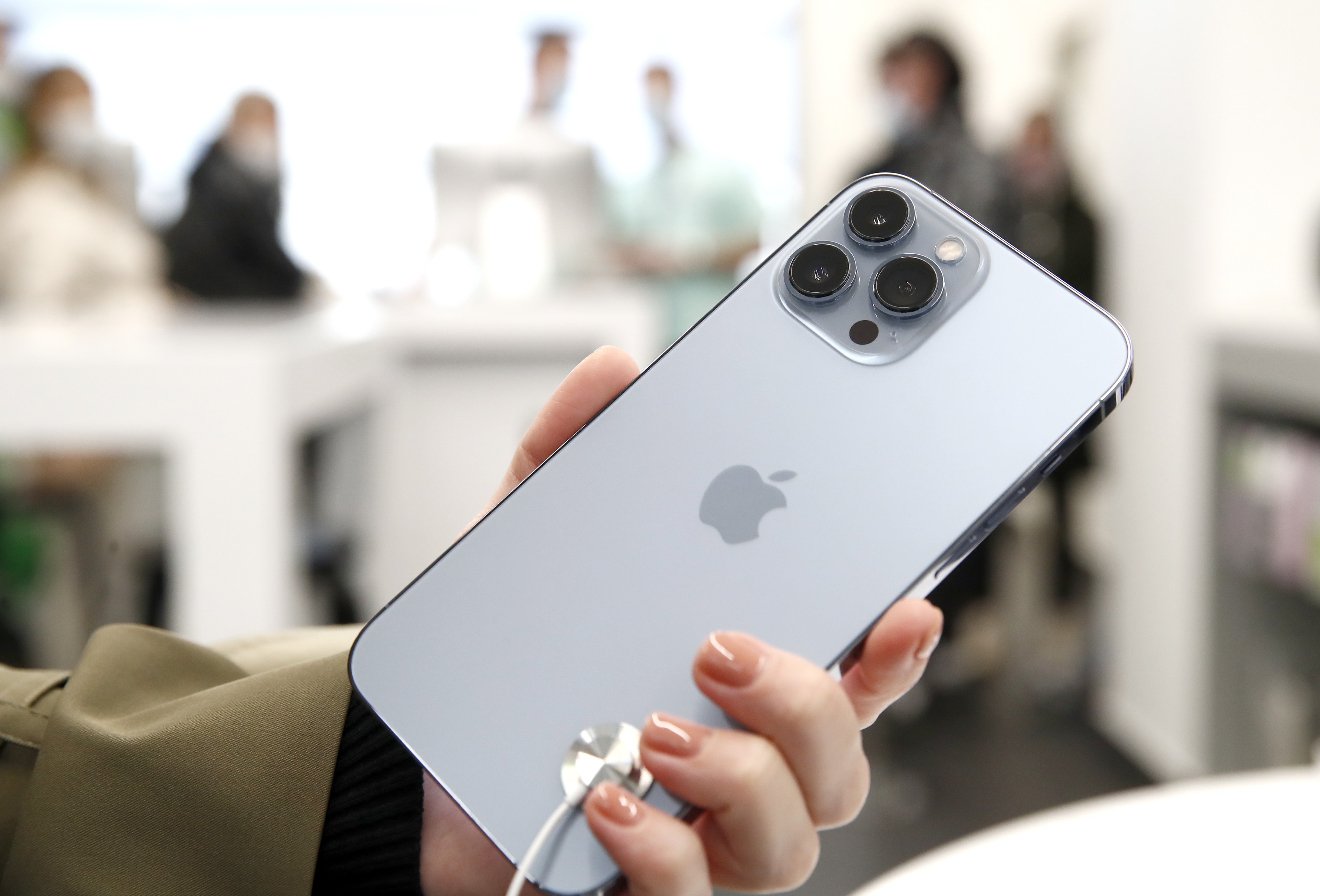 Apple testează printarea 3D pentru carcasele de iPhone. Tehnologia ar putea reduce costurile de producție