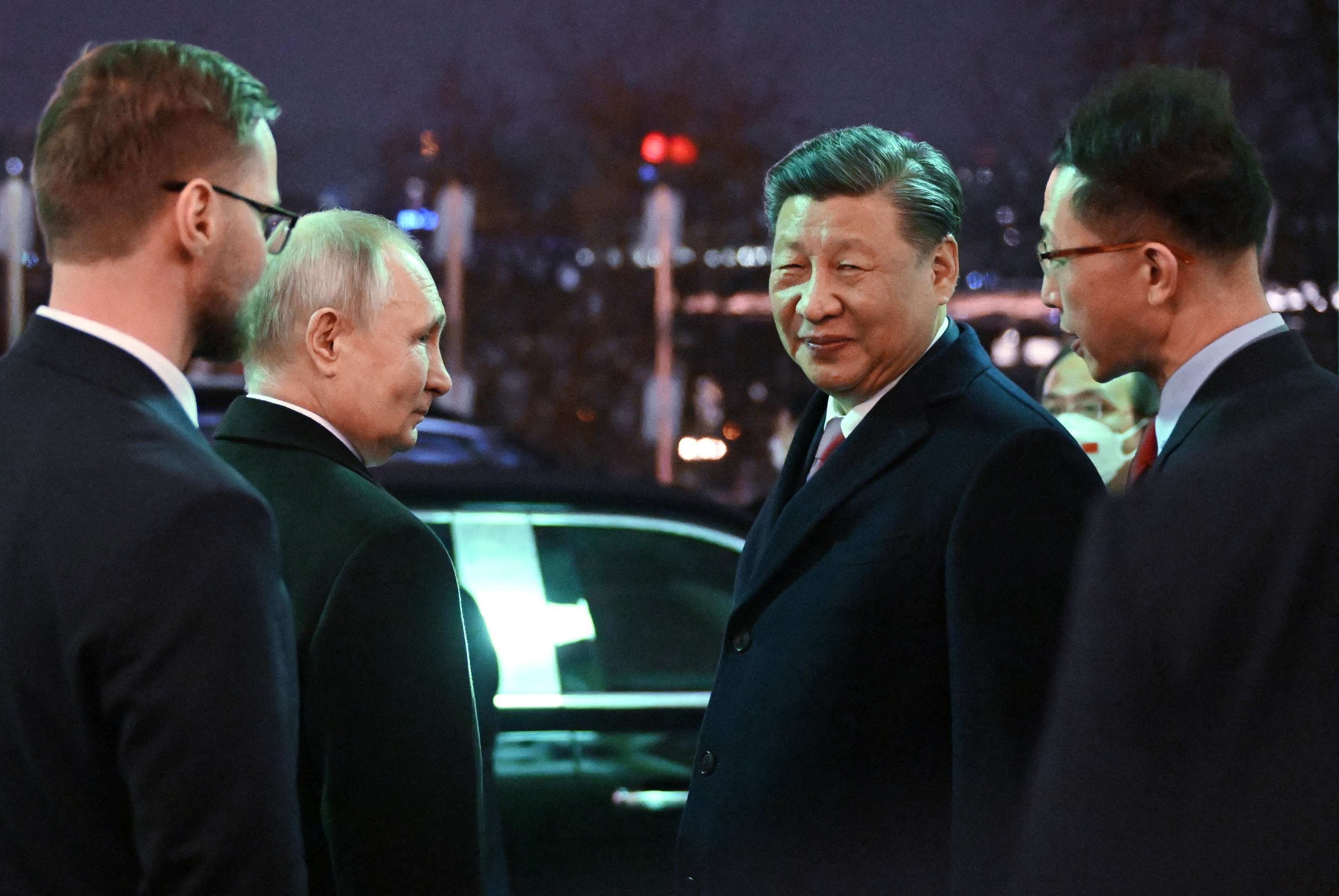 „Ai grijă, prieten drag!”. Ce i-a spus Xi lui Putin, înainte să plece de la Kremlin