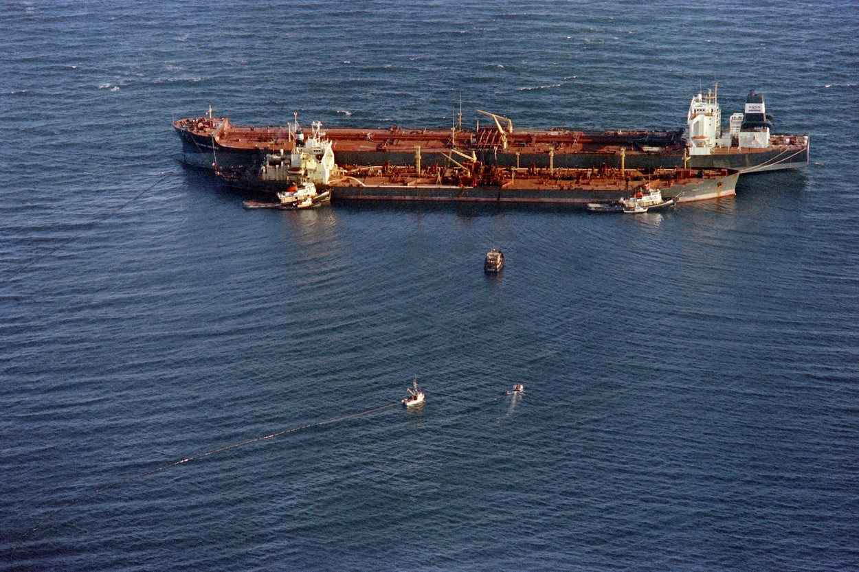 33 de ani de la unul dintre cele mai mari dezastre ecologice provocate de om: Naufragiul Exxon Valdez
