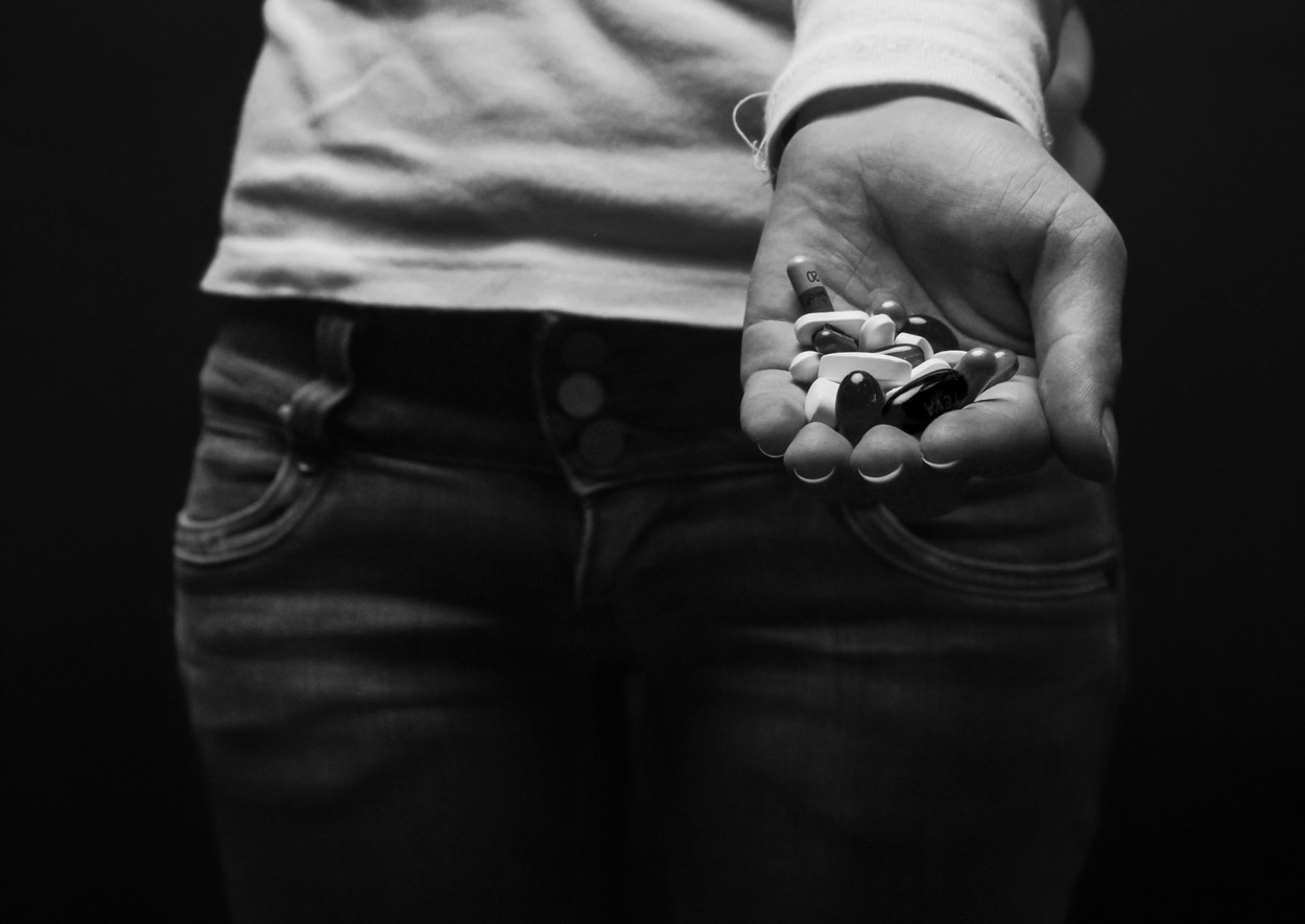 Copiii români ajung să consume droguri înainte de 13 ani. Medicii avertizează: Le combină pentru senzații intense, efectul e devastator
