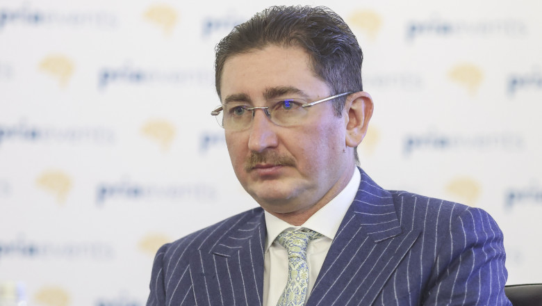 Bogdan Chirițoiu, președintele Consiliului Concurenței, participă la o conferință legată de piața concurențială la București pe 21 martie 2023.