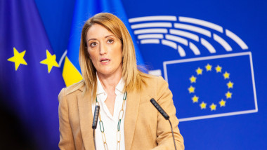 Roberta Metsola susține un discurs în Parlamentul European pe 6 februarie 2023.