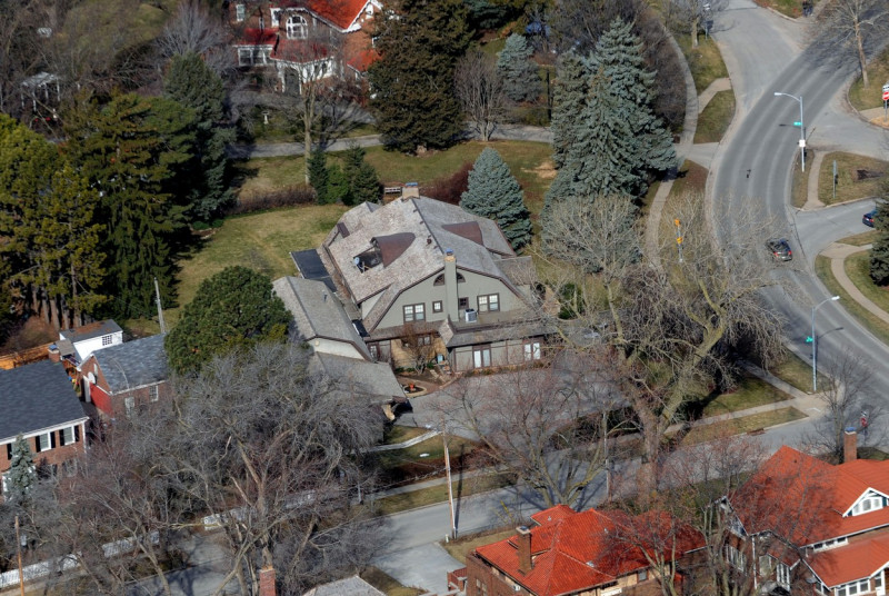 FILE PHOTO: 82 year old billionaire Warren Buffett is still happy to live in the same house he bought the home in 1958 for $31,500.