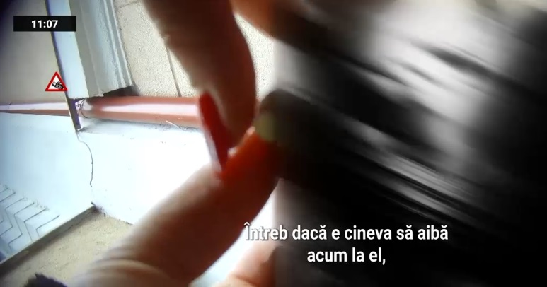 Reportaj cu camera ascunsă. Reacția elevilor unui liceu din centrul Bucureștiului, întrebați dacă știu cine vinde droguri