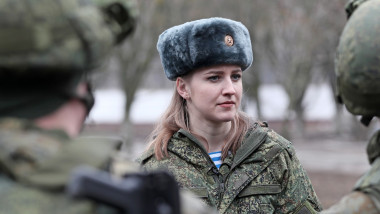 rusoaică din armata rusă