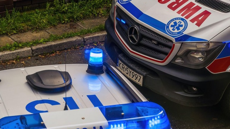 Un bărbat a ţinut 13 ani în casă cadavrul mumificat al mamei sale. Înainte de analiza ADN, procurorii au verificat mormântul