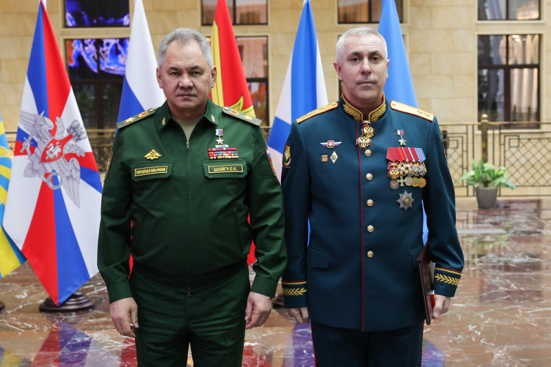Șoigu și Muradov în uniformă militară