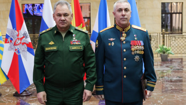 Șoigu și Muradov în uniformă militară