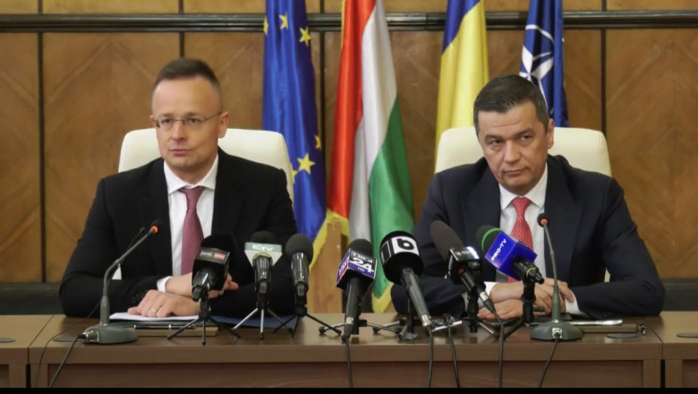 Peter Szijjarto și Sorin Grindeanu sustin o declaratie de presa
