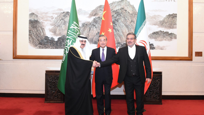 reprezentanti saudit, chinez și iranian