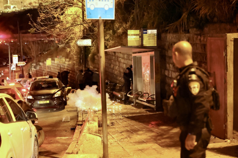 Israeli police raid Jerusalem's Al-Aqsa Mosque compound