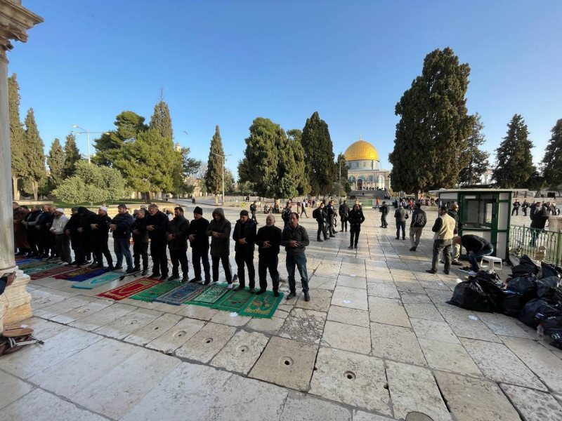 Israeli police raid Al-Aqsa Mosque