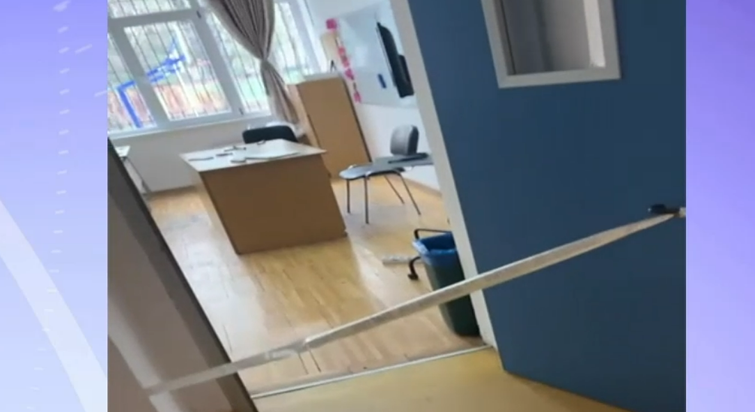 Profesoara din București ar fi fost înjunghiată din cauza unui test neanunțat. Primele declarații ale colegilor elevului agresor