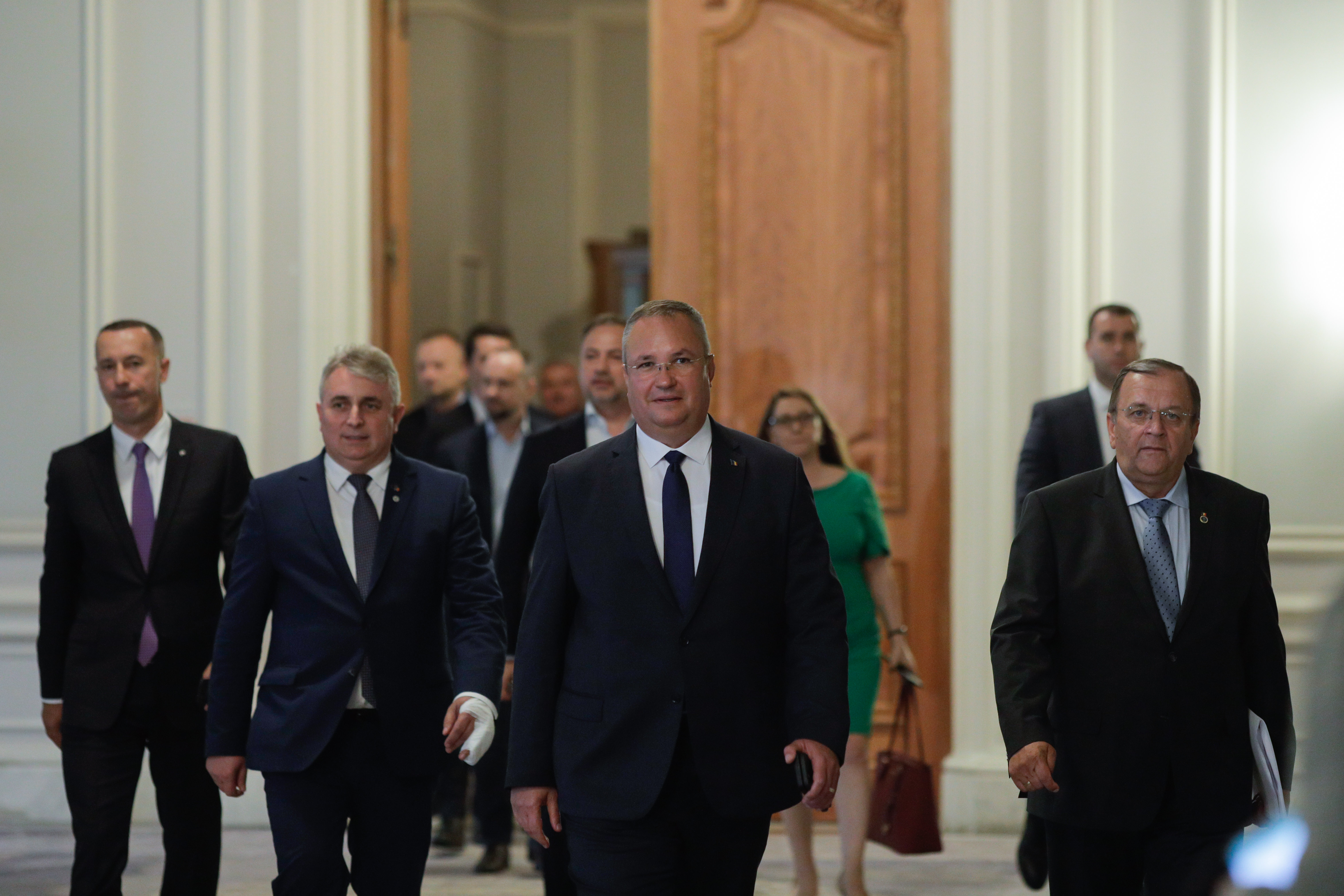 Surse: Ciucă, ședință cu filialele la Vila Lac. „Nu vom accepta să rămânem la guvernare cu orice preț”