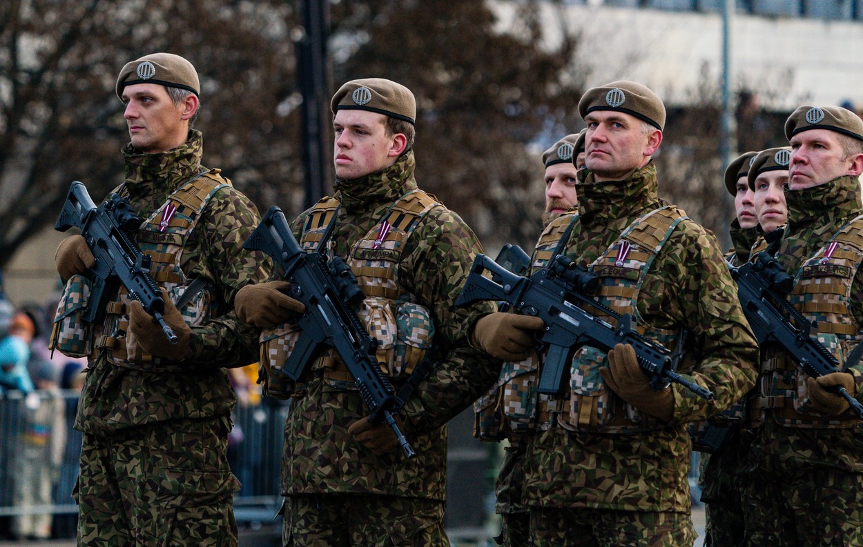 Letonia reintroduce serviciul militar obligatoriu ca răspuns la invadarea Ucrainei de către Rusia