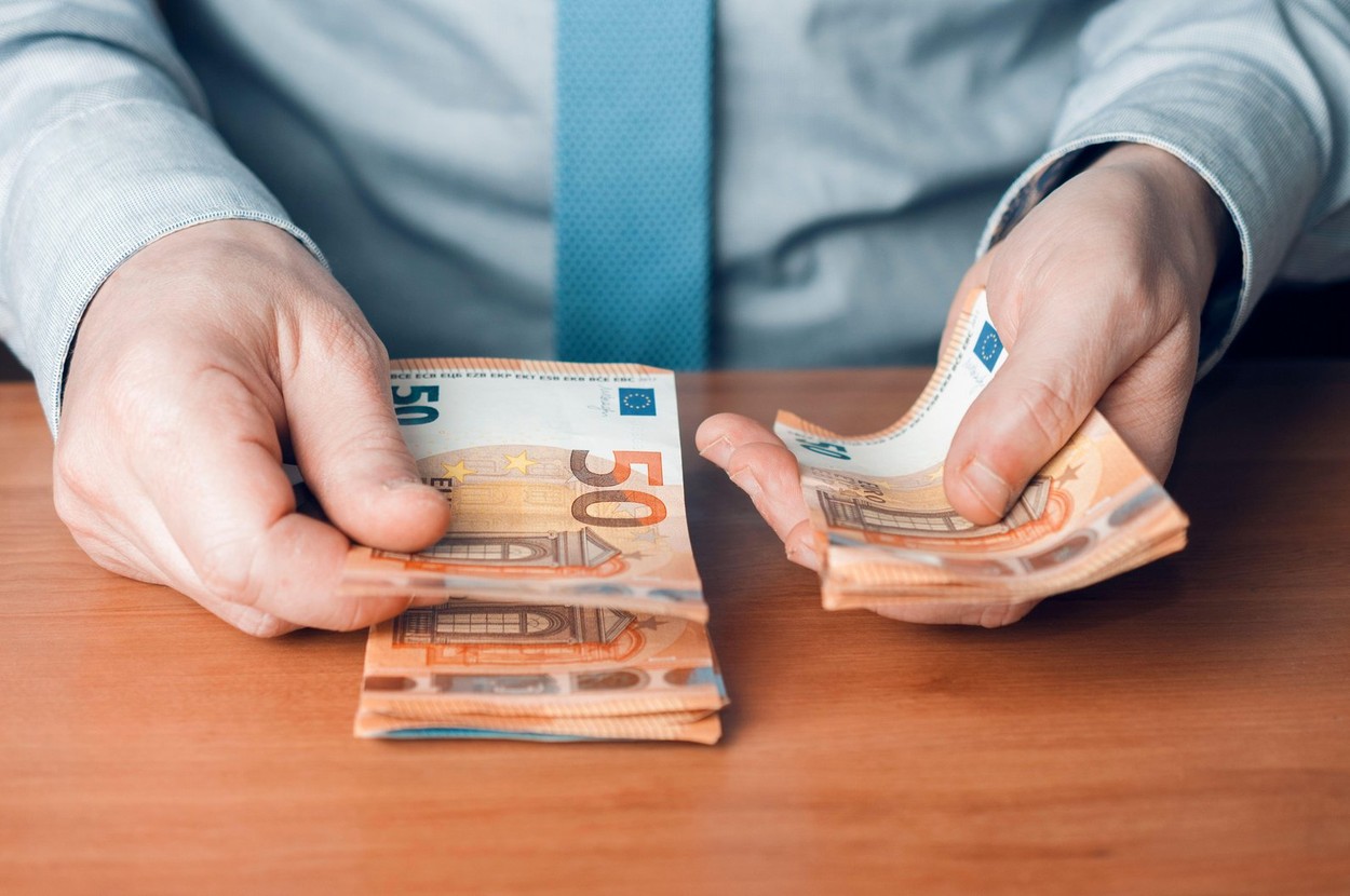 Băncile din Grecia nu vor mai majora ratele creditelor ipotecare