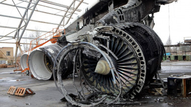 Avionul Antonov An-225 distrus