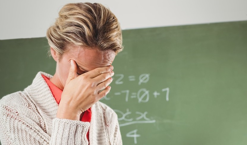 Despăgubiri de 30.000 de lei pentru o profesoară din Cluj care a fost batjocorită de doi elevi pe internet