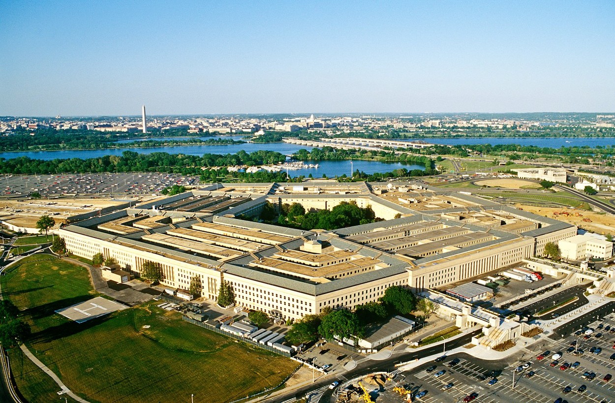 Oficiali americani: Rusia pare a fi autoarea scurgerii documentelor Pentagonului despre războiul din Ucraina