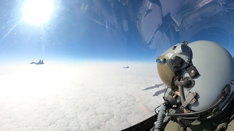 Două avioane rusești, interceptate de prima misiune română cu aeronave F-16 în Țările Baltice