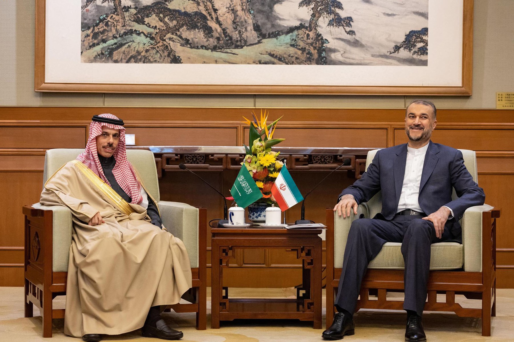 Arabia Saudită și Iranul sunt aproape de o istorică reluare a relațiilor diplomatice, la inițiativa Chinei