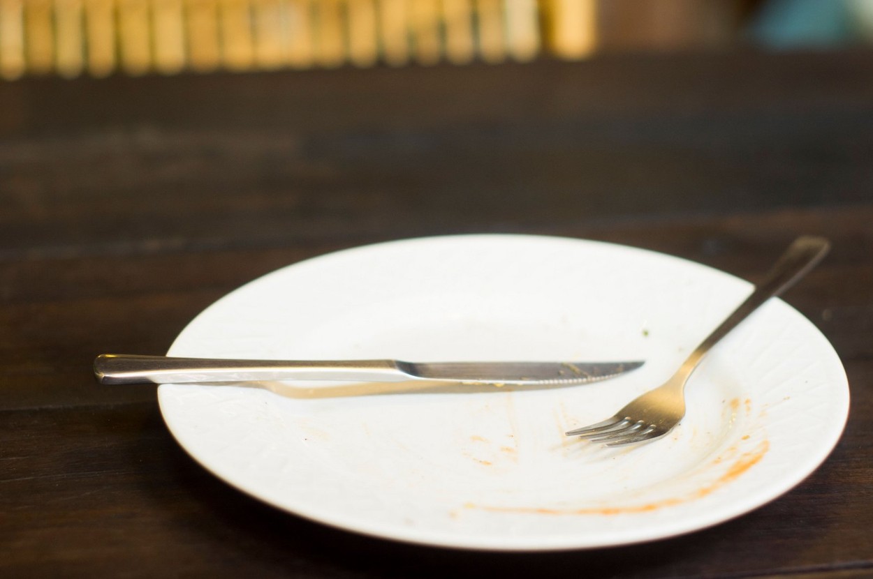 Alimente pe care le găsim în meniul zilnic conțin compuși cancerigeni, avertizează Autoritatea Europeană pentru Siguranța Alimentelor