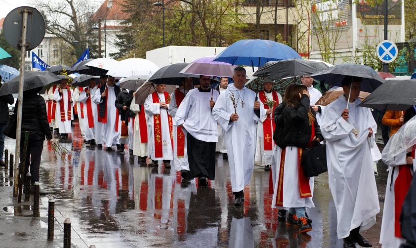 Procesiune de Floriile romano-catolice, duminică în București. Care este traseul credincioșilor