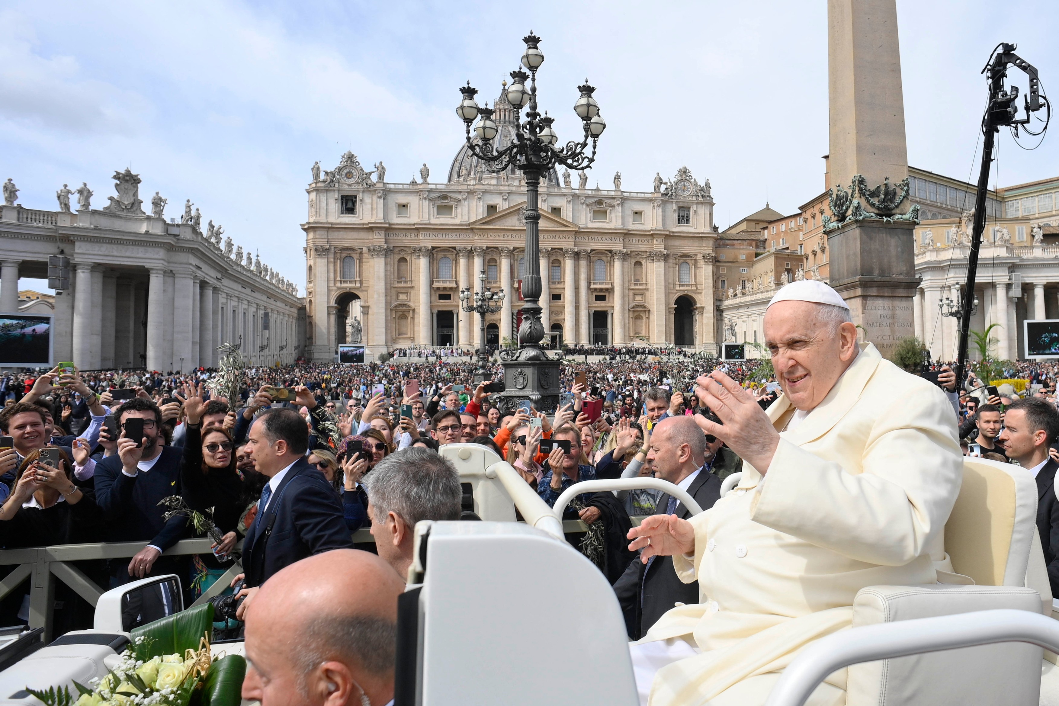 Papa Francisc, prezent la slujba de la Vatican de Duminica Floriilor