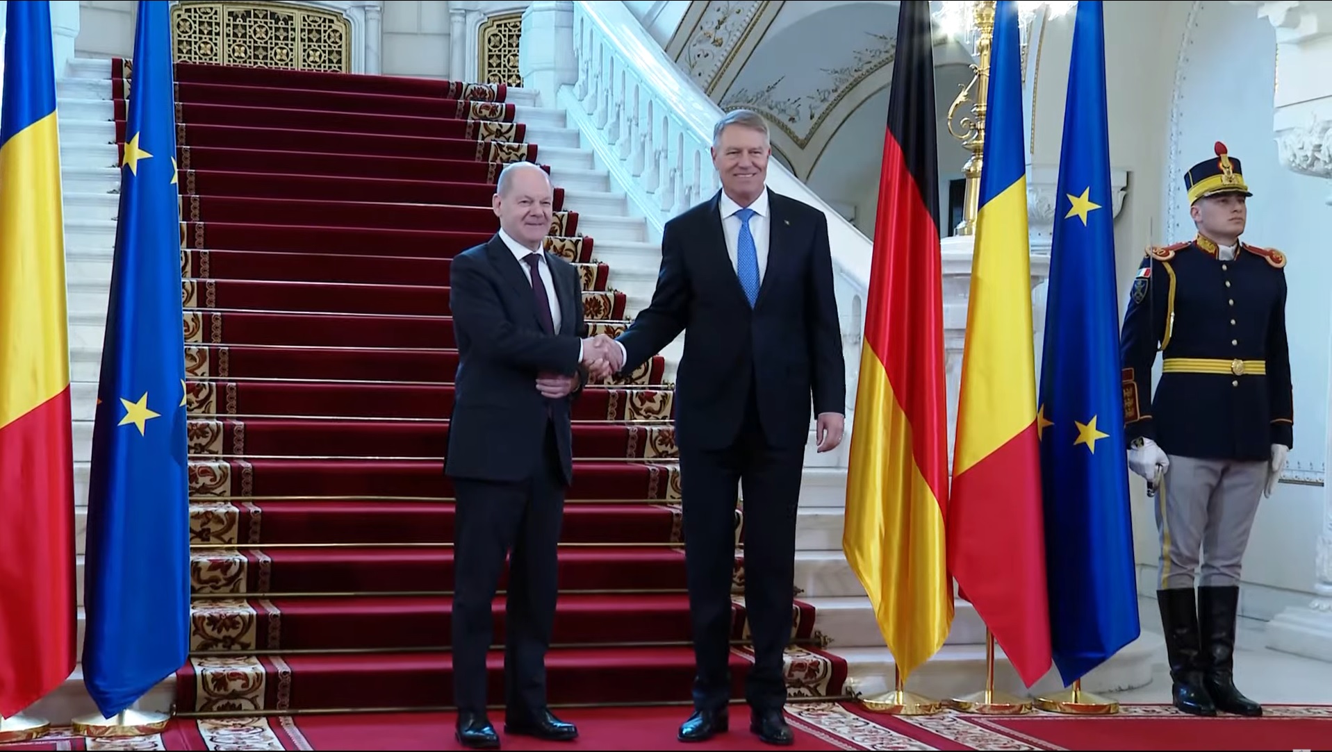 VIDEO Olaf Scholz a fost primit de Klaus Iohannis la Palatul Cotroceni