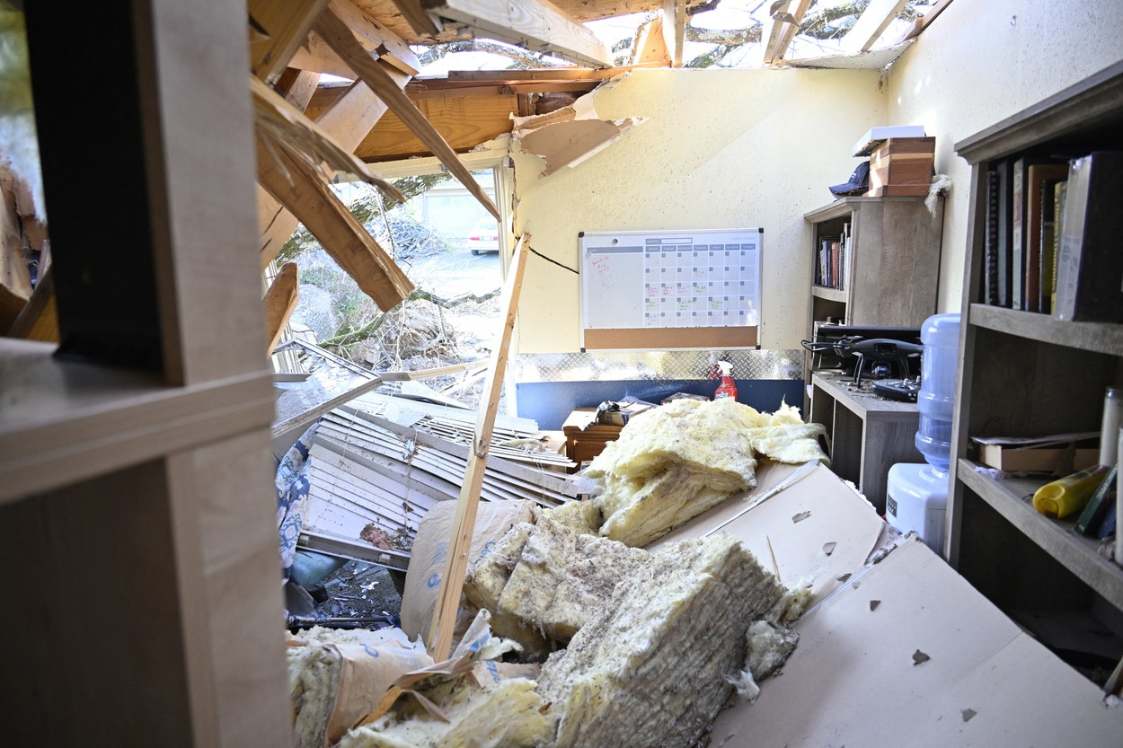 SUA, lovită de tornade: cel puțin 10 răniți în nordul statului Oklahoma