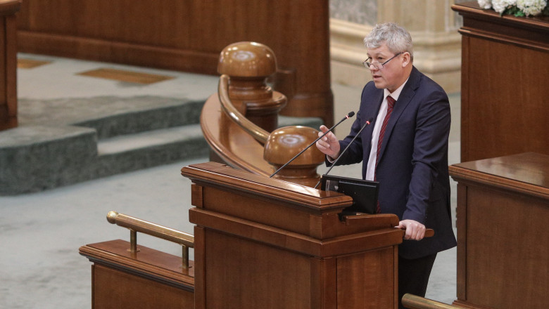 Ministrul Justiției, Cătălin Predoiu, participă la Ora Guvernului, în Senatul României, pe 15 februarie 2023.