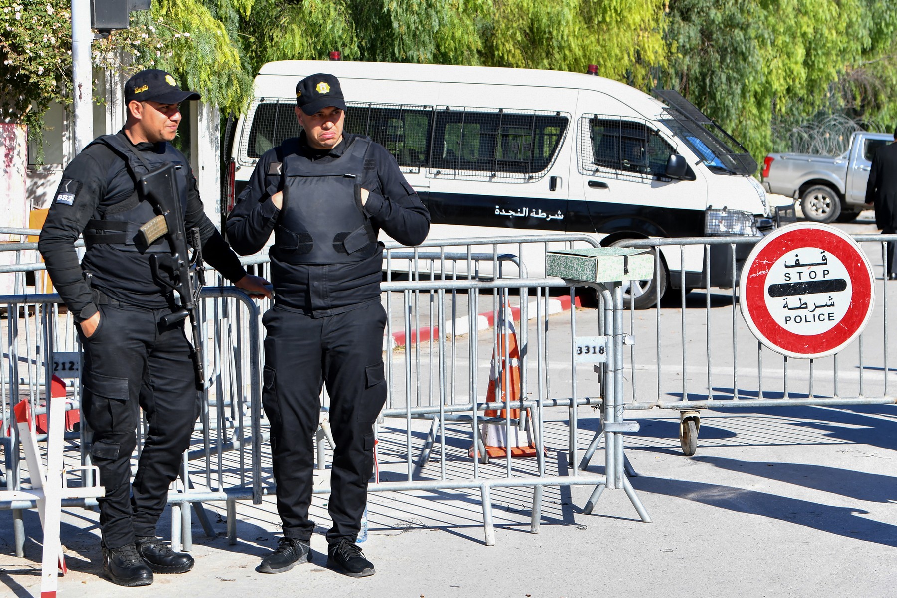 Un fotbalist a murit după ce și-a dat foc în fața secției de Poliție. Anterior, a postat un mesaj pe Facebook