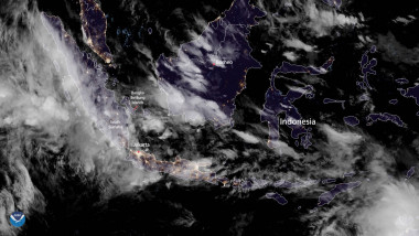 Indonesia Under Heavy Rainfall, Prompting Evacuations