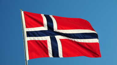 drapelul norvegiei pe un catarg
