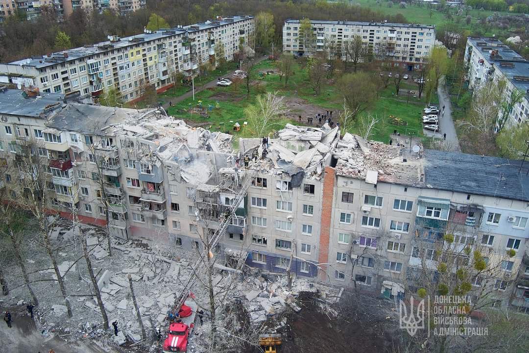 Rușii au bombardat cu rachete S-300 orașul Sloviansk. Cel puţin cinci persoane au murit și alte 15 au fost rănite