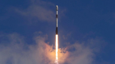 O rachetă Falcon 9 este lansată de la Cape Canaveral, SUA, pe 24 martie 2023.