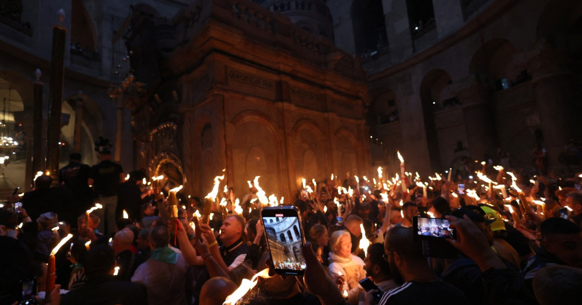Când va ajunge Sfânta Lumină în România