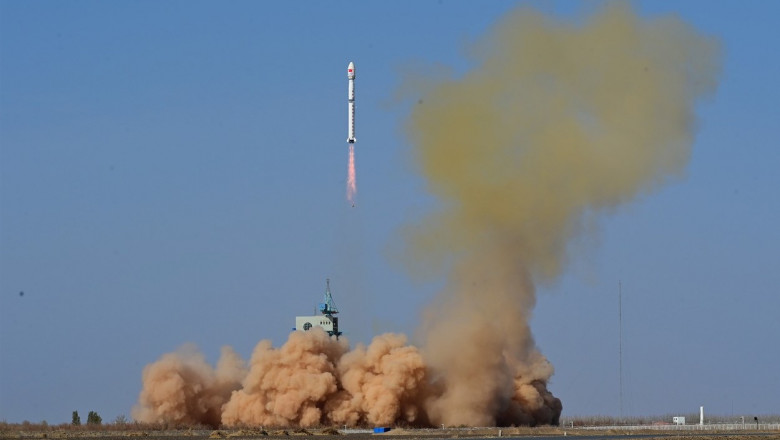 racheta lansata de china