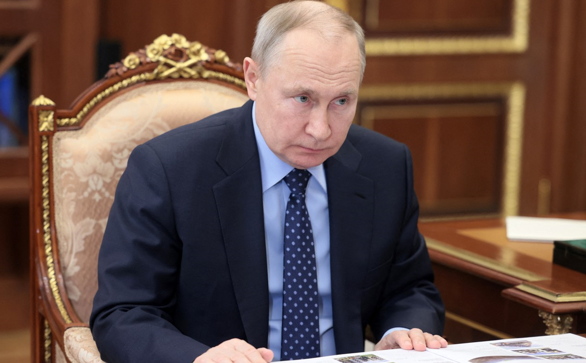 Putin s-a întâlnit la Moscova cu ministrul chinez al apărării. China nu menționase anterior întrevederea