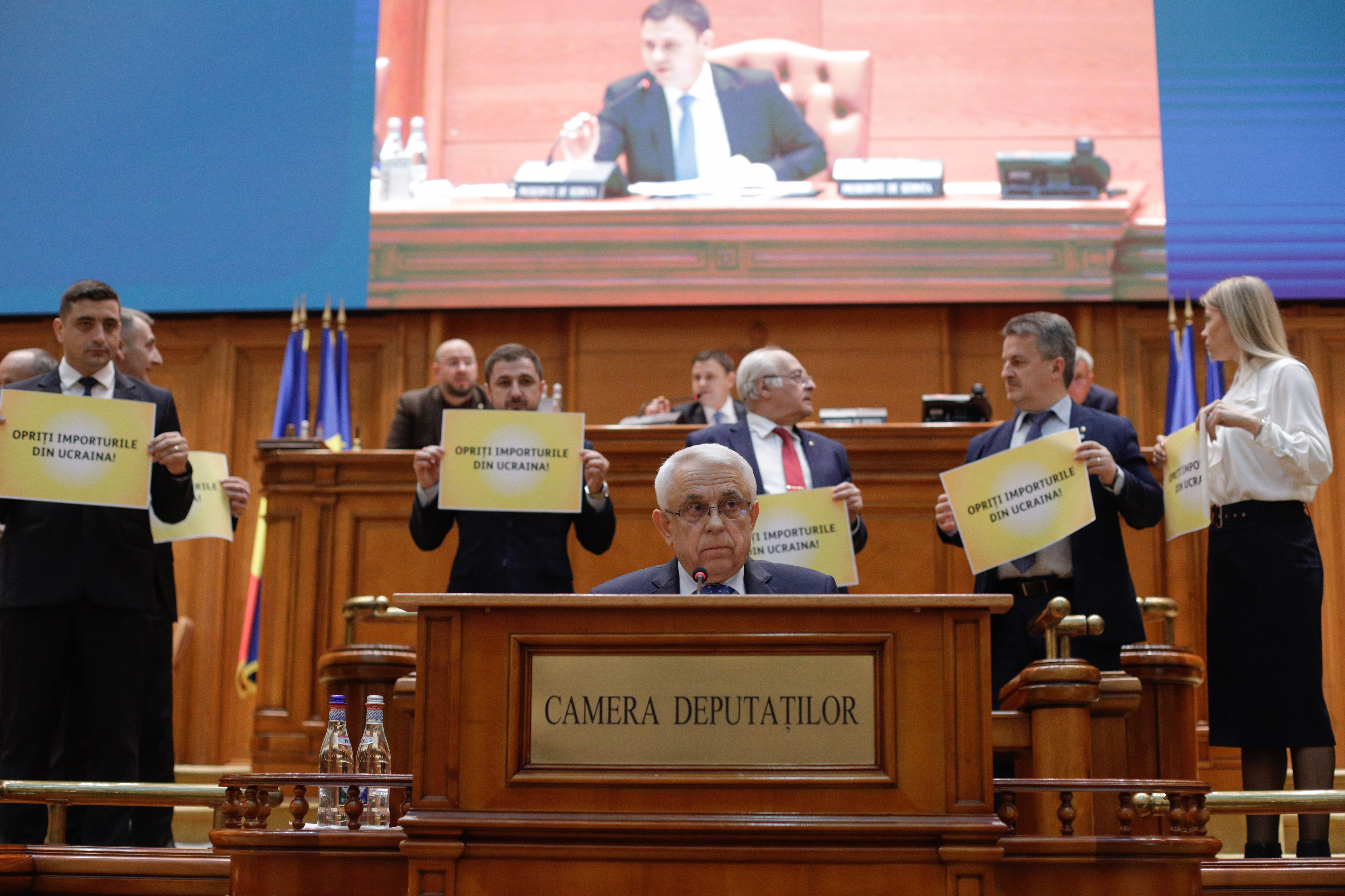 Camera Deputaților a respins moțiunea în care s-a cerut demiterea ministrului Agriculturii Petre Daea
