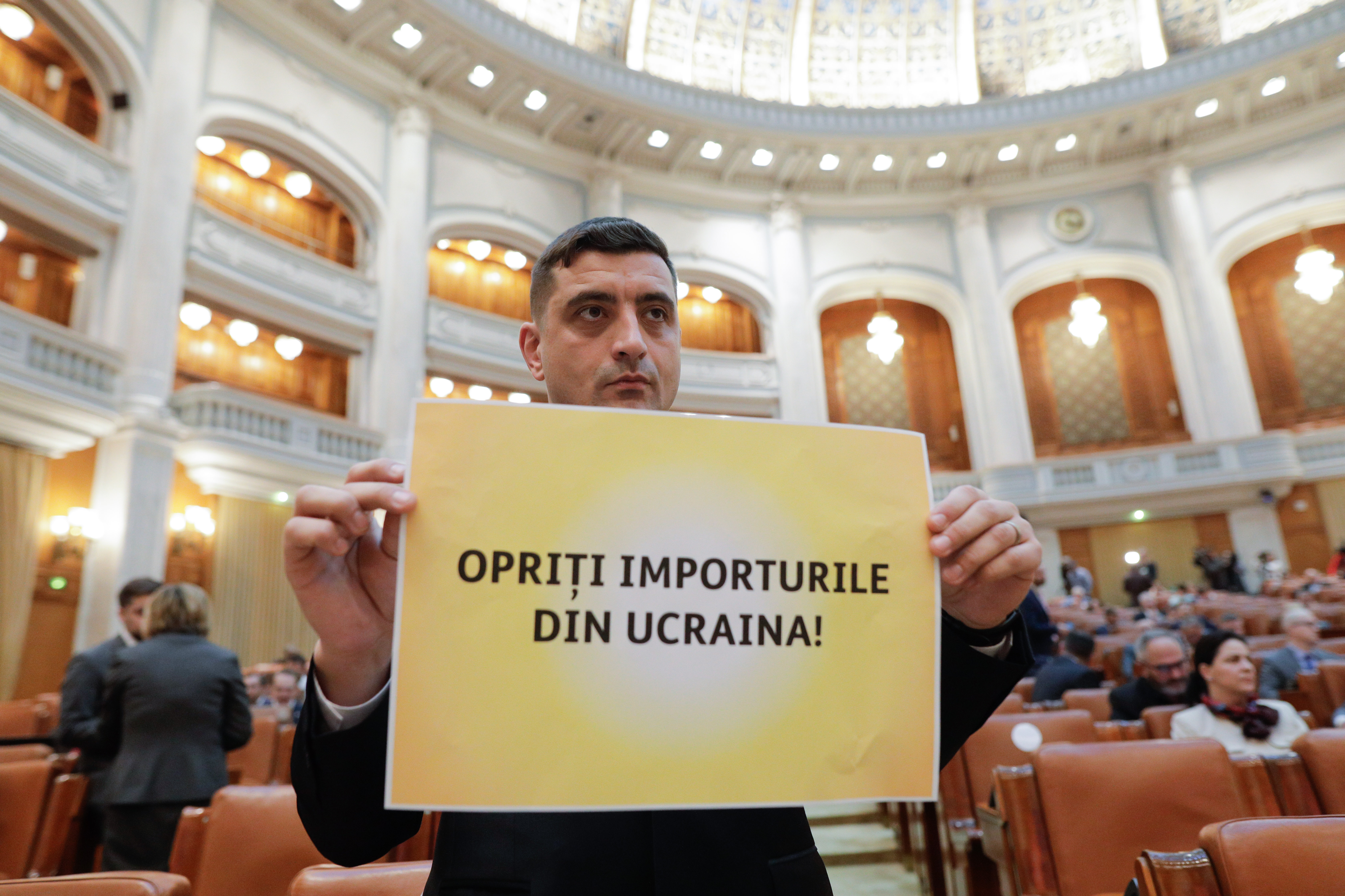 AUR cere interzicerea importurilor de cereale din Ucraina și tranzitul acestora prin România