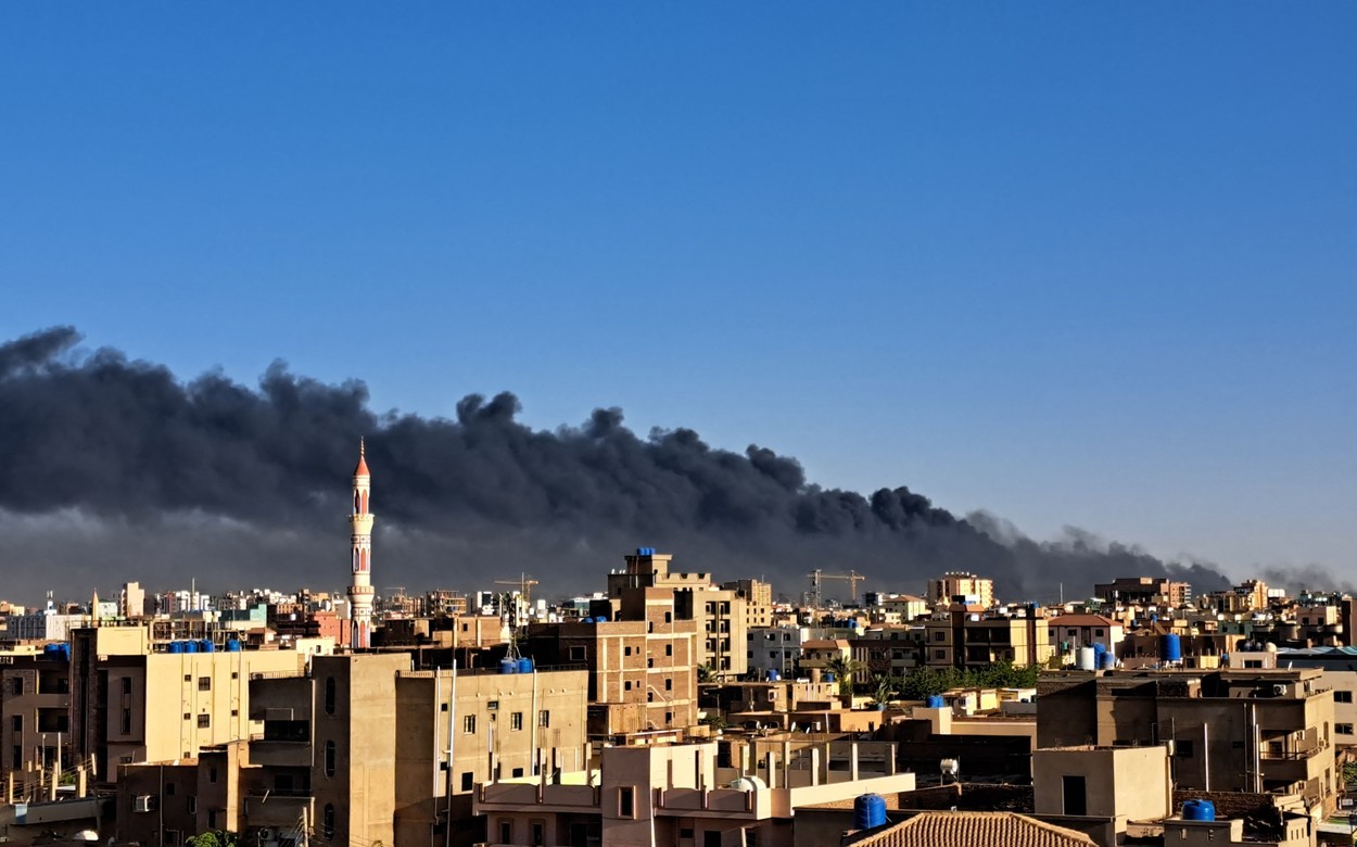 Japonia trimite soldați în Sudan pentru a-și evacua cetățenii. Cel puțin 270 de oameni au murit în luptele de până acum