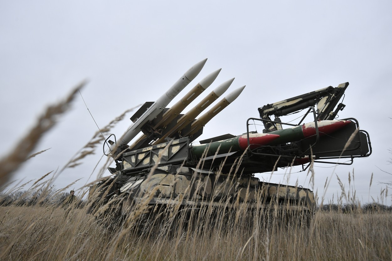 Ucraina rămâne fără rachete, arată documentele scurse de la Pentagon. Zelenski schimbă planurile militare