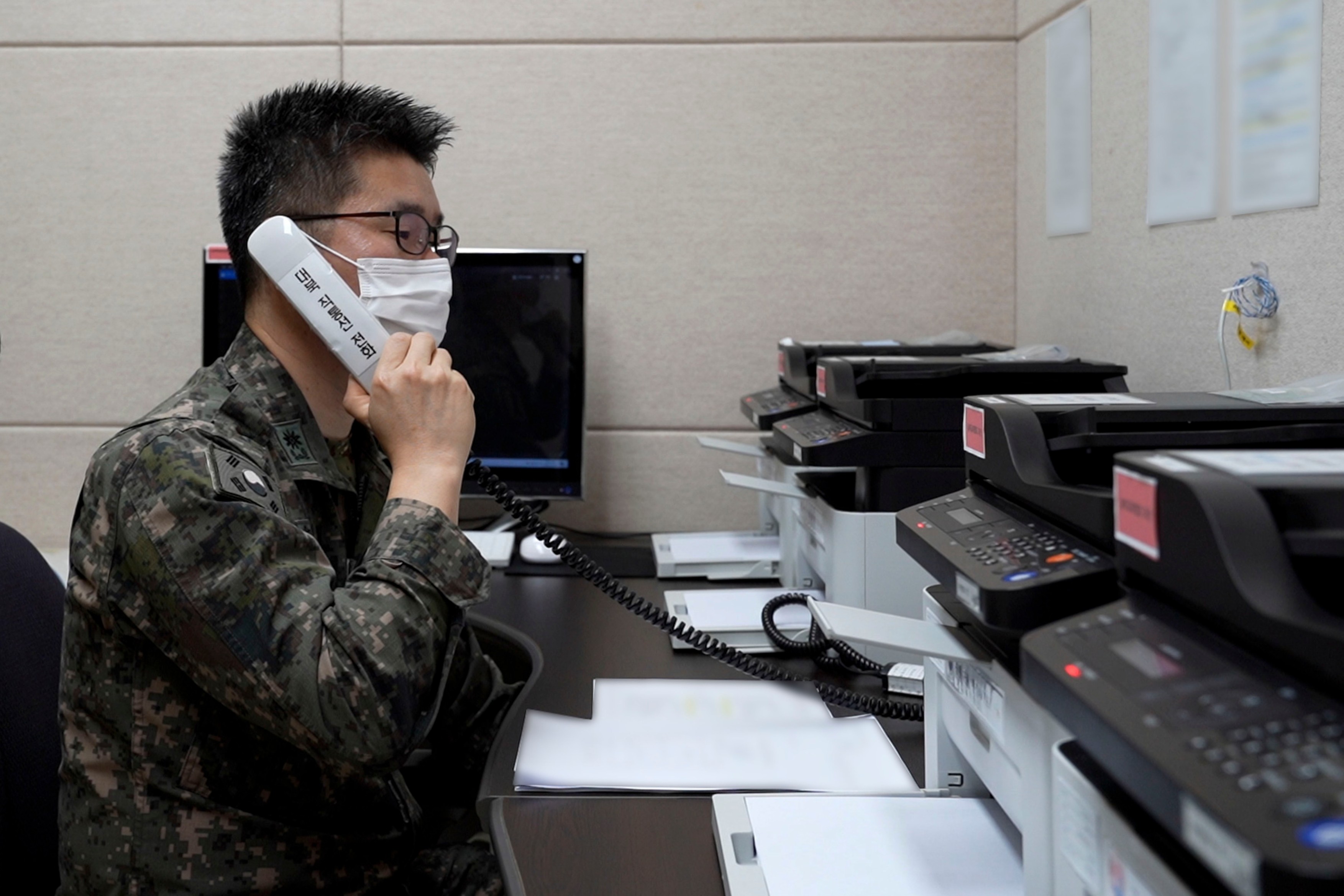 Coreea de Nord nu mai răspunde de patru zile la apelurile telefonice de rutină ale Sudului, nici prin linia militară directă