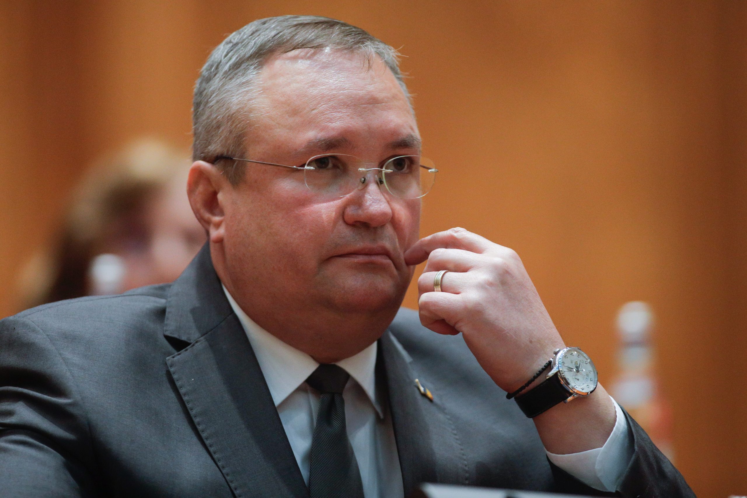 Ciucă: Nu se fac concedieri. Suntem în Săptămâna Mare şi nu cred că trebuie să le dăm oamenilor astfel de mesaje