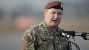 General Daniel Petrescu, șeful Statului Major al Apărării, participă la aterizarea primului dintre cele 3 avioane AWACS care vor opera din Romania, la baza 90 in Otopeni, Ilfov, 17 ianuarie 2023.
