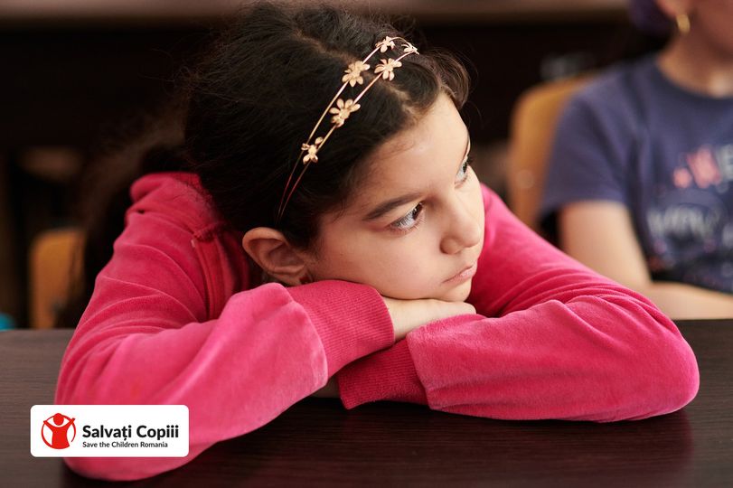 "Când mama mea pleacă, pur si simplu simt că nu mai trăiesc". Cinci povești dramatice ale unor copii cu părinți plecați în străinătate