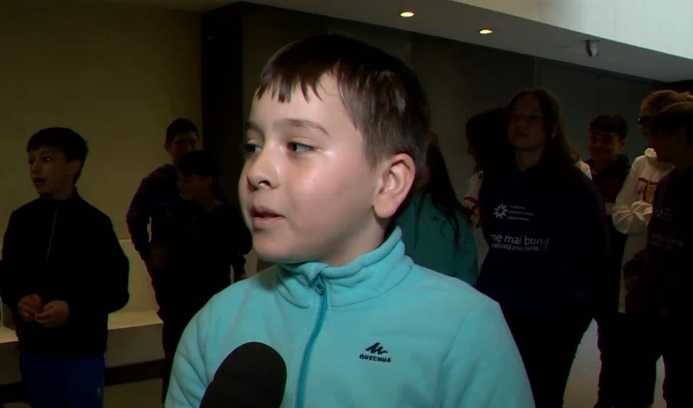 "Nu-mi lipsește nimic... doar fericirea". Răspunsul dezarmant al unui copil întrebat ce își dorește de Paști
